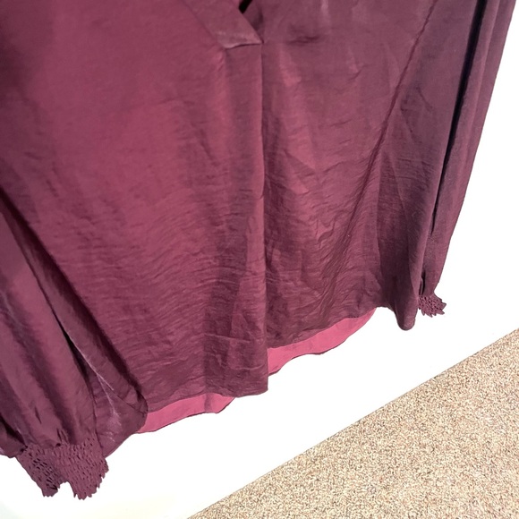 Alfani Deep Burgundy V-Neck Blouse With Gathered Cuffs. Size XL. EUC. - Picture 6 of 15